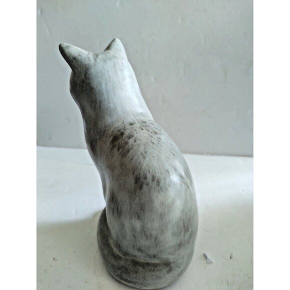 Collectible Anderson Studio Design Cat Figurine: Handcrafted for Cat Lovers - Picture 7 of 11